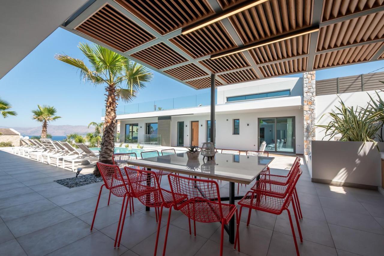Villa Lydia I Superb Views, Two Pools, Next To The City Kíssamos Exteriör bild